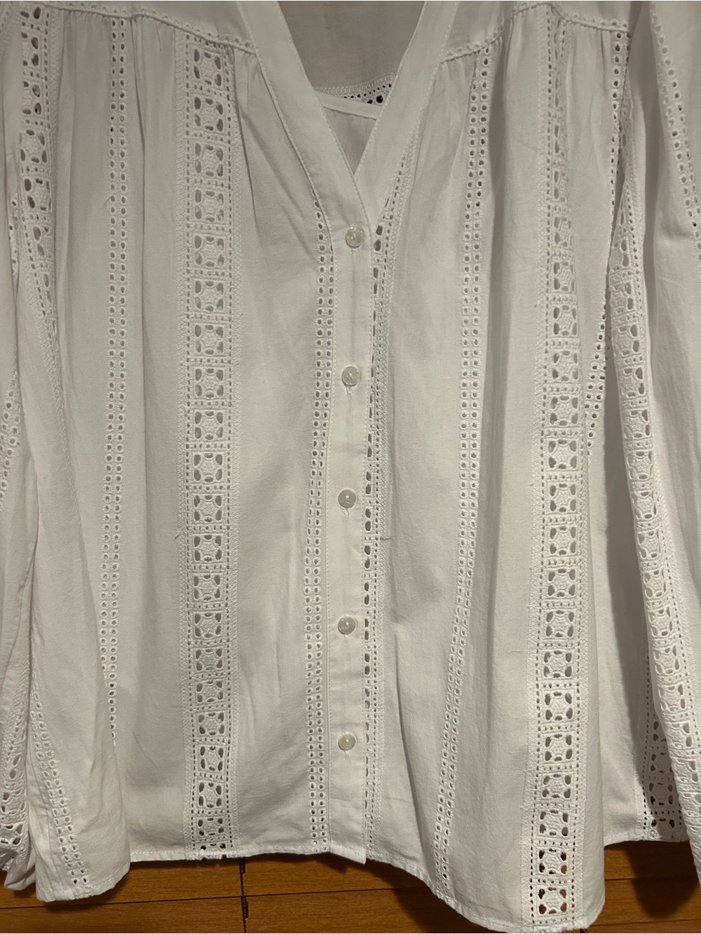 NWT Time and Tru White Eyelet Button-Up Peasant Blouse size Large - Picture 3 of 10